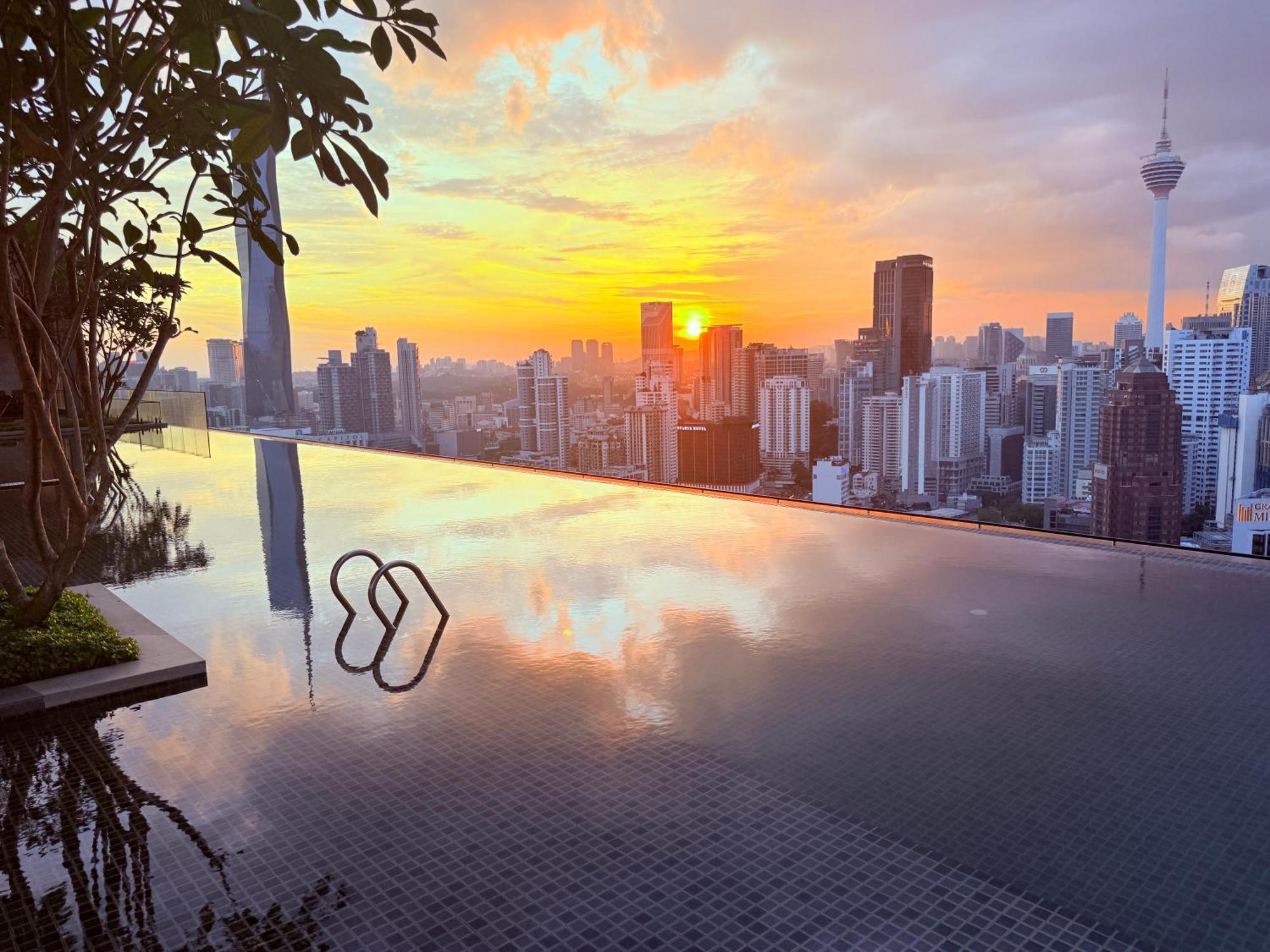 Axon Bukit Bintang By Lux Klcc Pavillion Kuala Lumpur